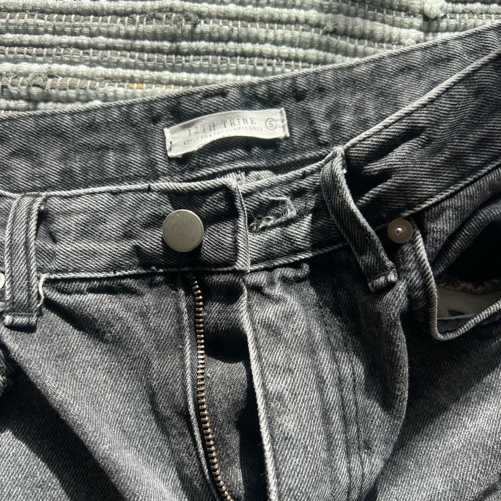 12th Tribe: Brooklyn Washed Black Slash Boyfriend Jeans - Picture 10 of 16